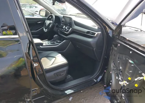 2021 Toyota Highlander Hybrid Xle from USA, damaged, VIN 5TDGBRCH7MS523131